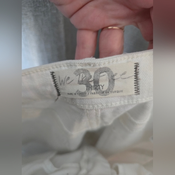 We the Free People Shayla Flared Bootcut Jeans in Pebble White Sz 30 - Picture 3 of 4